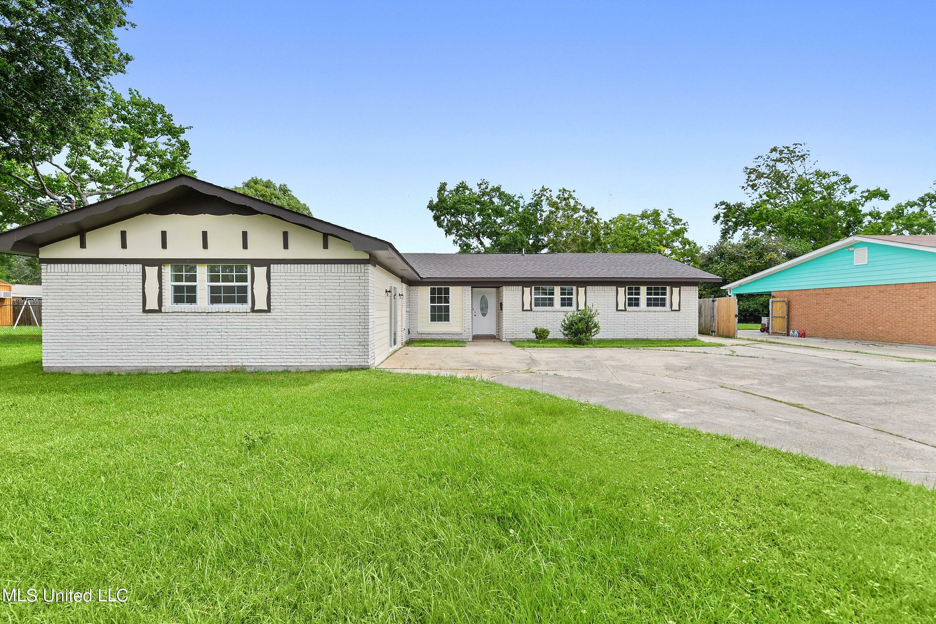 Property Photo:  2906 14th Street  MS 39567 