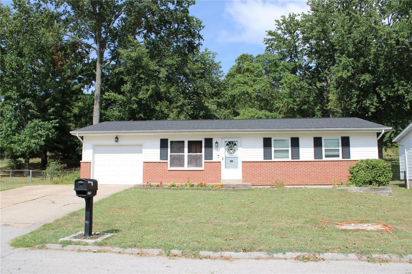 Property Photo:  1723 Partridge Drive  MO 63052 