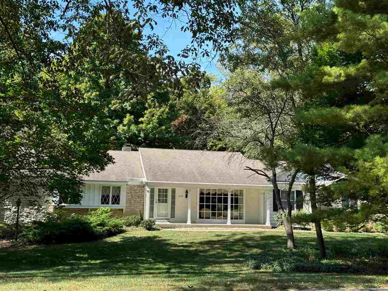 Property Photo: 1276 Windsor Place IN 47374