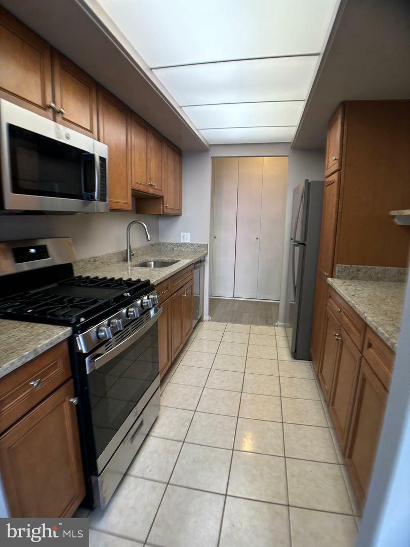 Property Photo:  1326 Spruce Street 42 705  PA 19107 