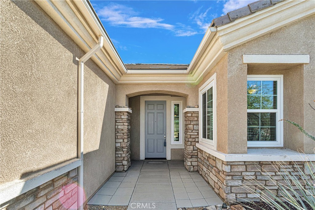 Property Photo: 19533 Cherrydale Court CA 92308