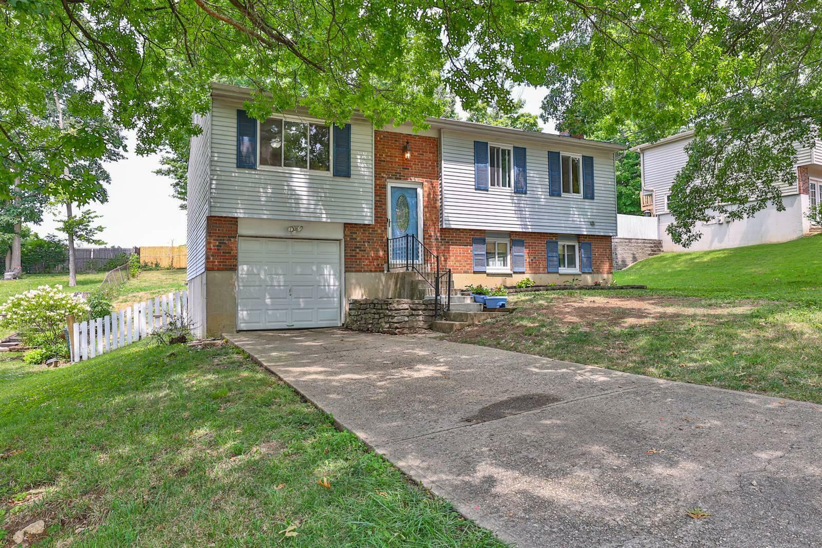 Property Photo:  48 Sherwood Drive  KY 41051 