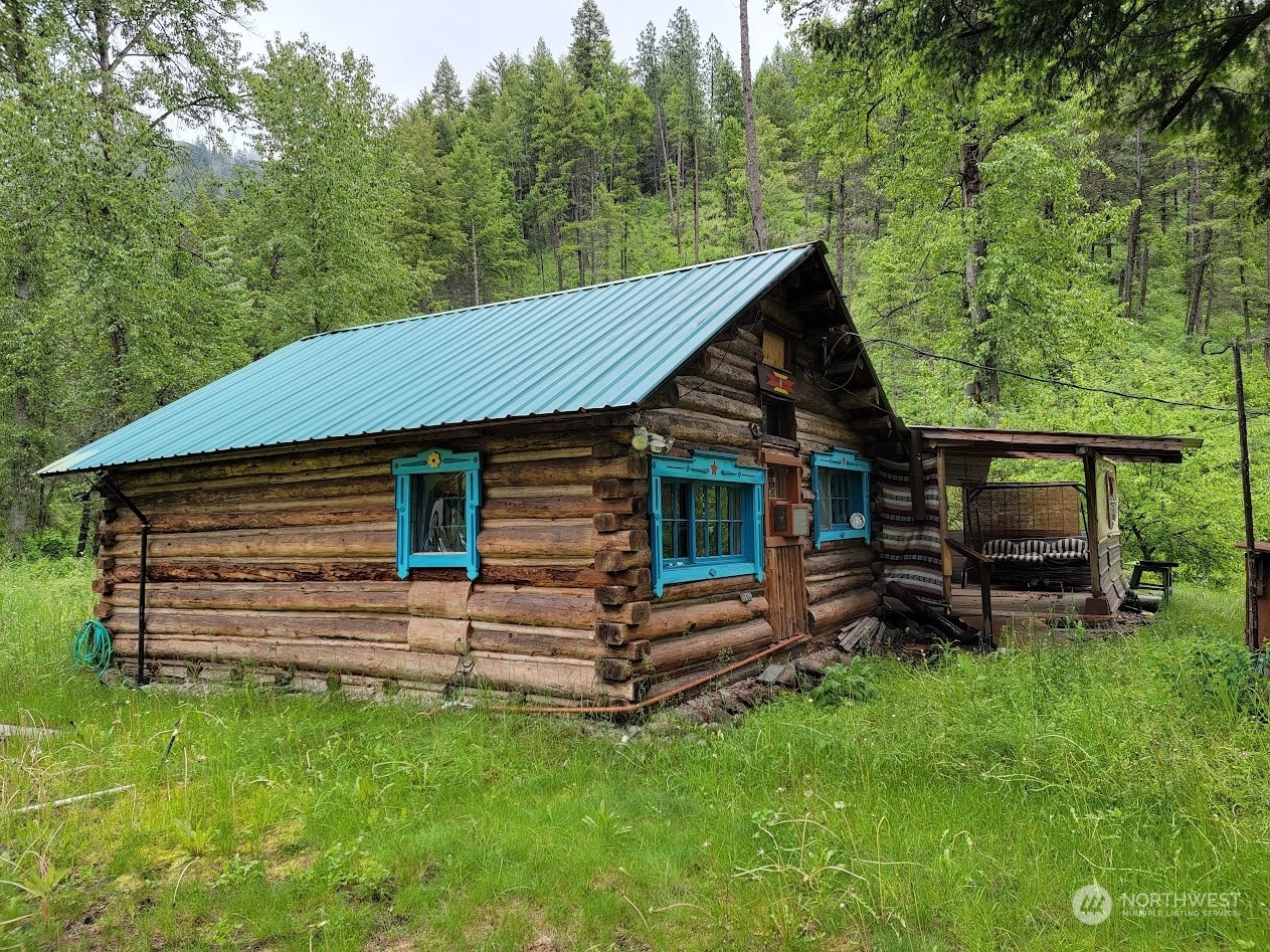 Property Photo:  2510 E San Poil Road  WA 99140 