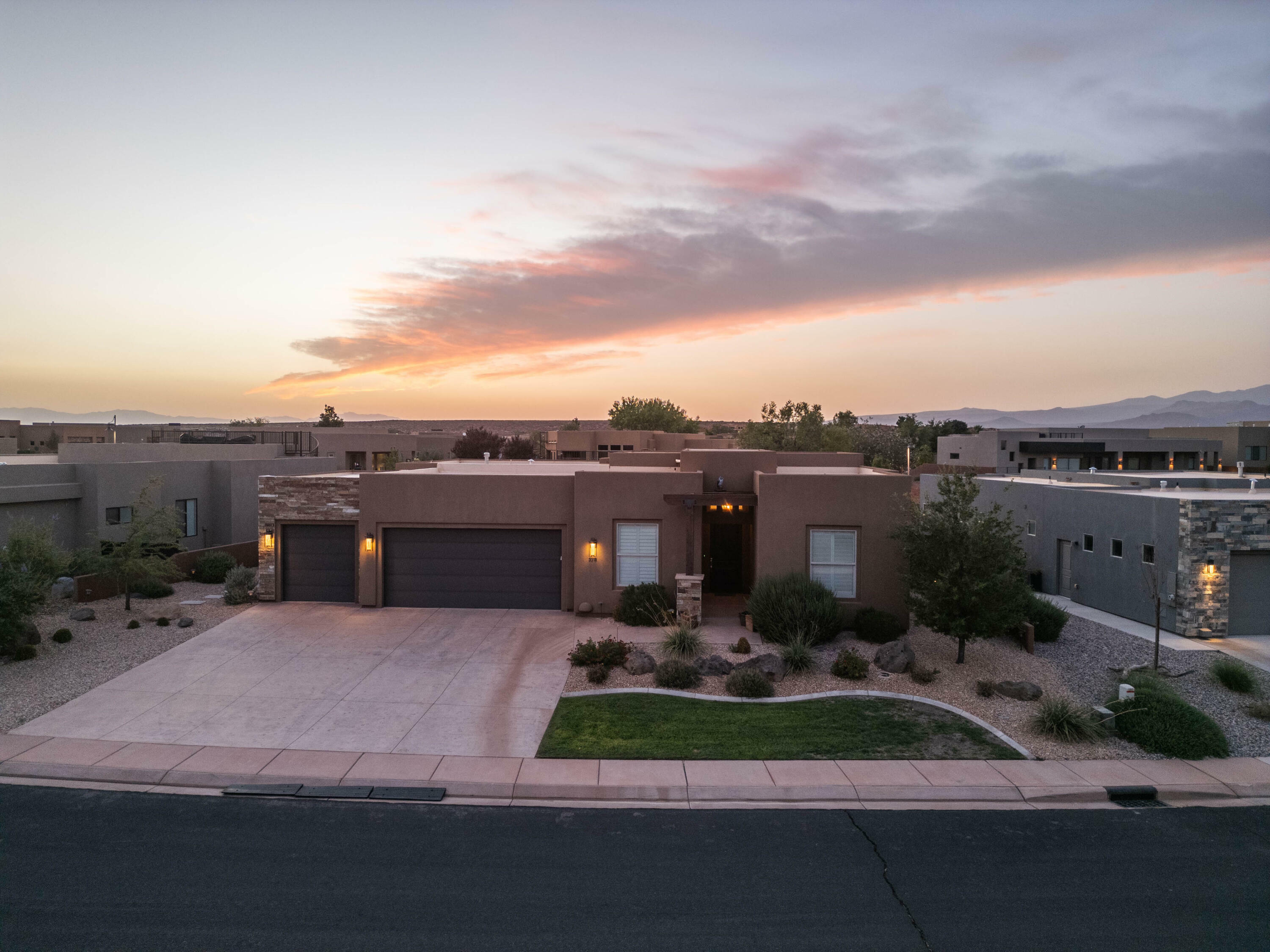 Property Photo:  3318 S Red Rock Way  UT 84737 