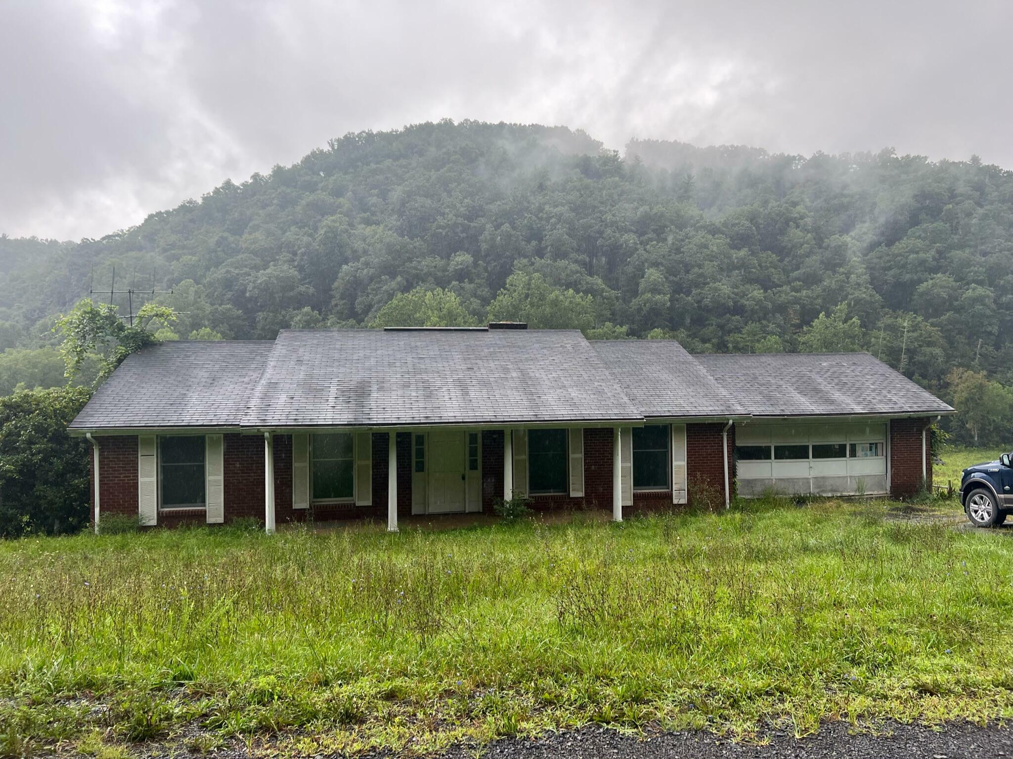 726 Judson Road  Hinton WV 25951 photo