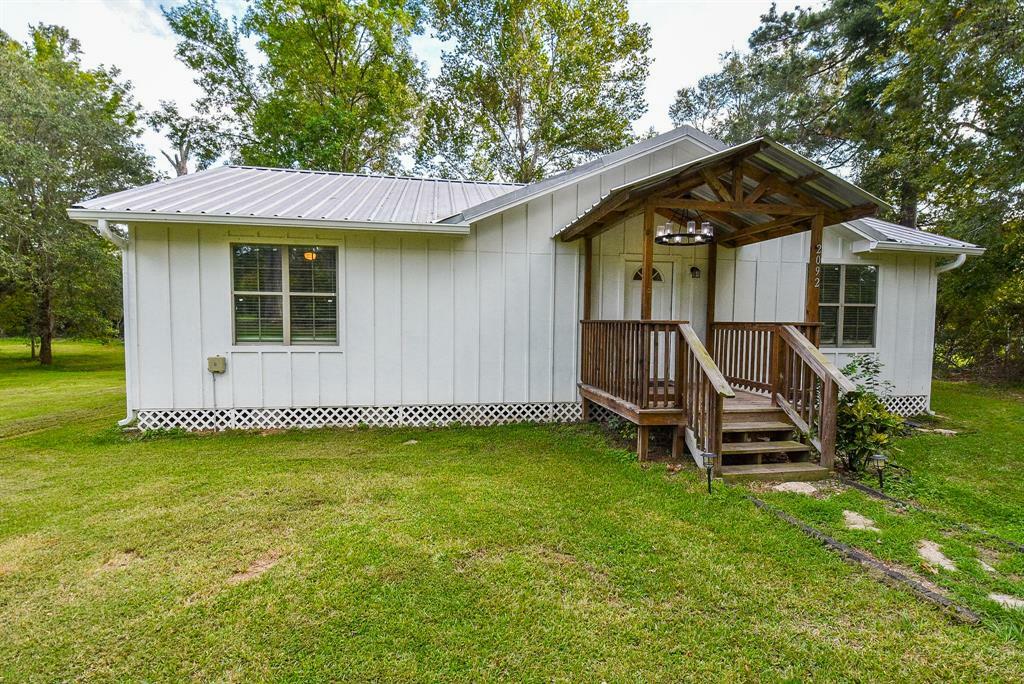 Property Photo:  2092 County Road 332  TX 77327 