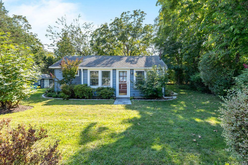 Property Photo:  190 Richmond Road E  NY 11971 