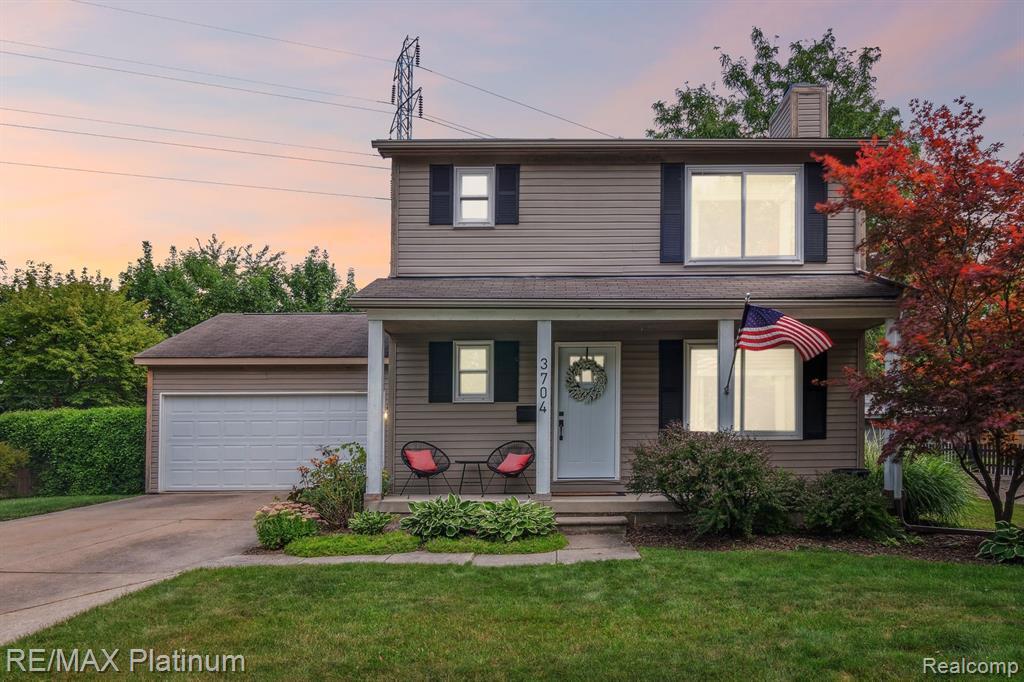 Property Photo:  3704 Benjamin Avenue  MI 48073 2230 