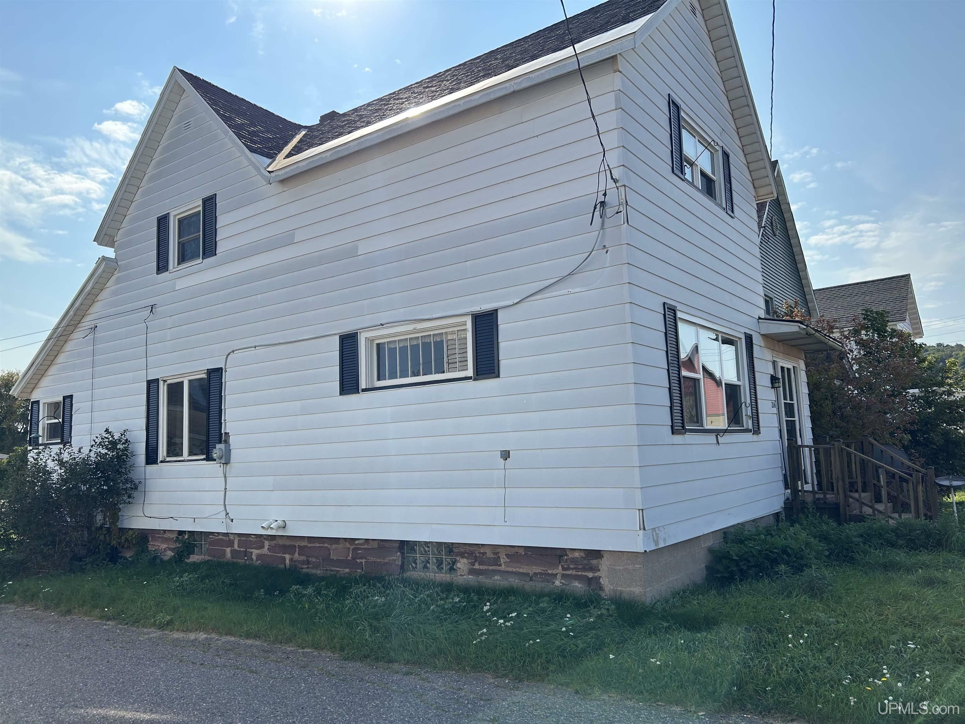 Property Photo:  206 N 3rd Street  MI 49849 