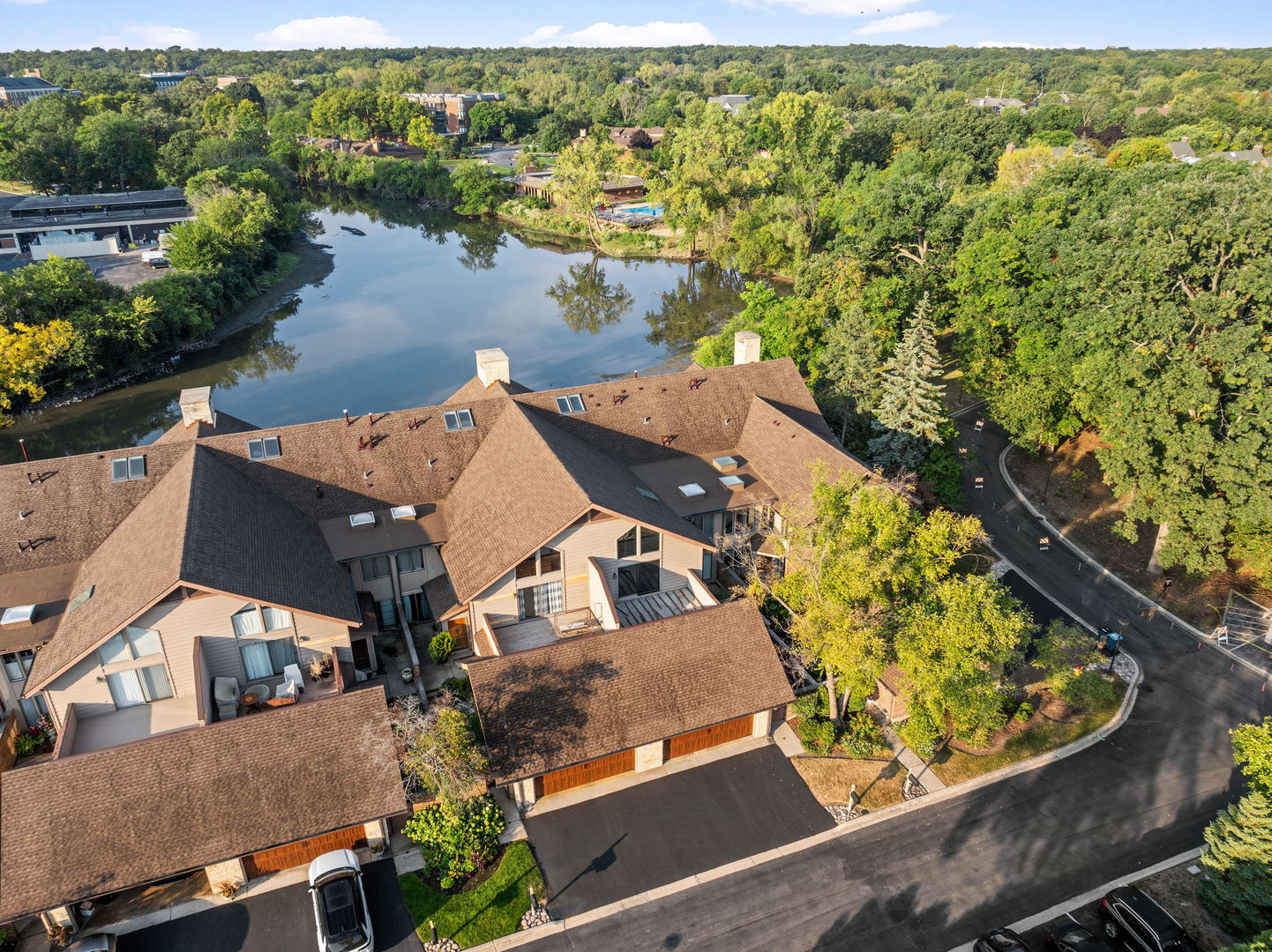 Property Photo: 1204 Hawthorne Lane IL 60521