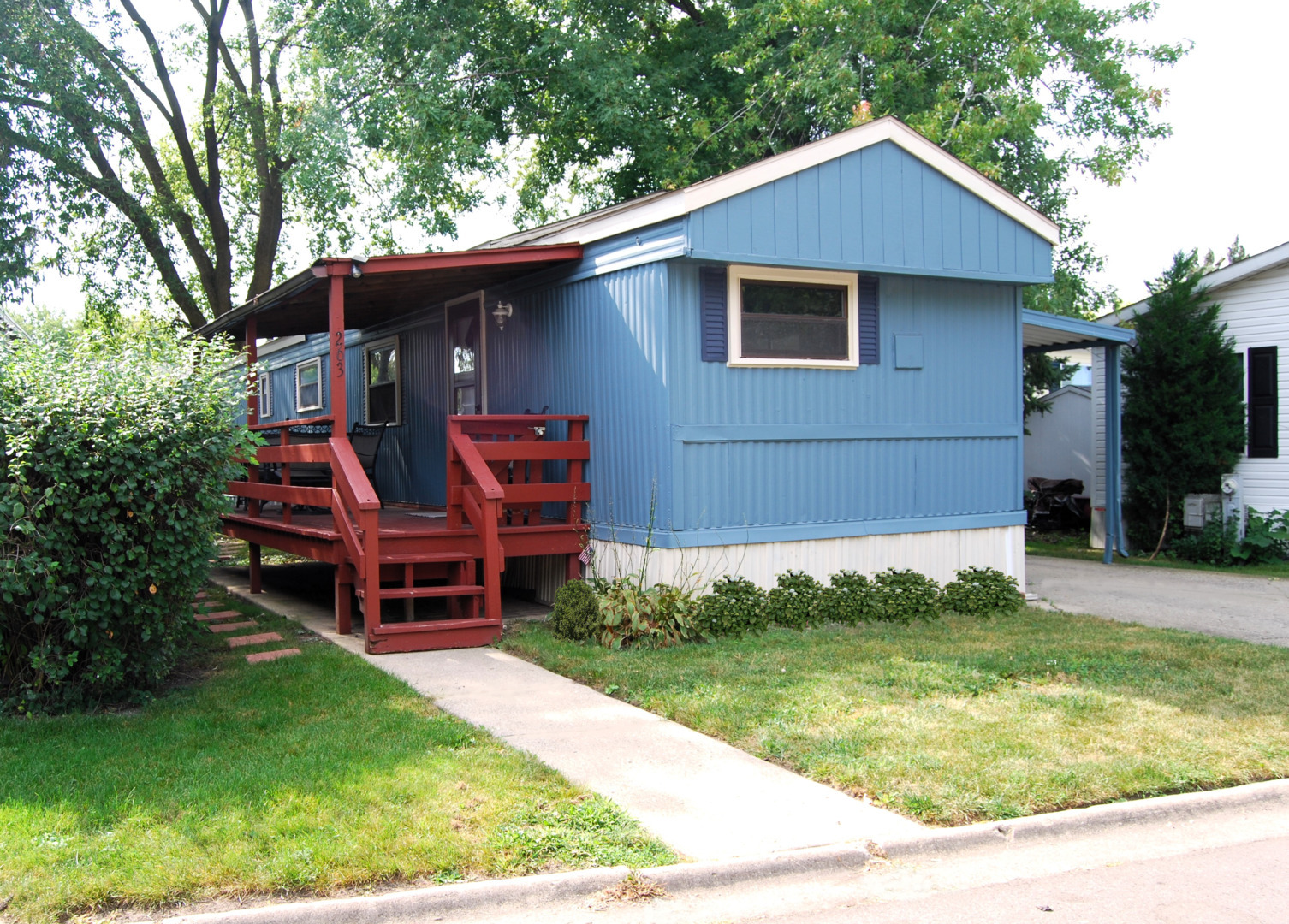 Property Photo:  263 Landau Lane  IL 60090 