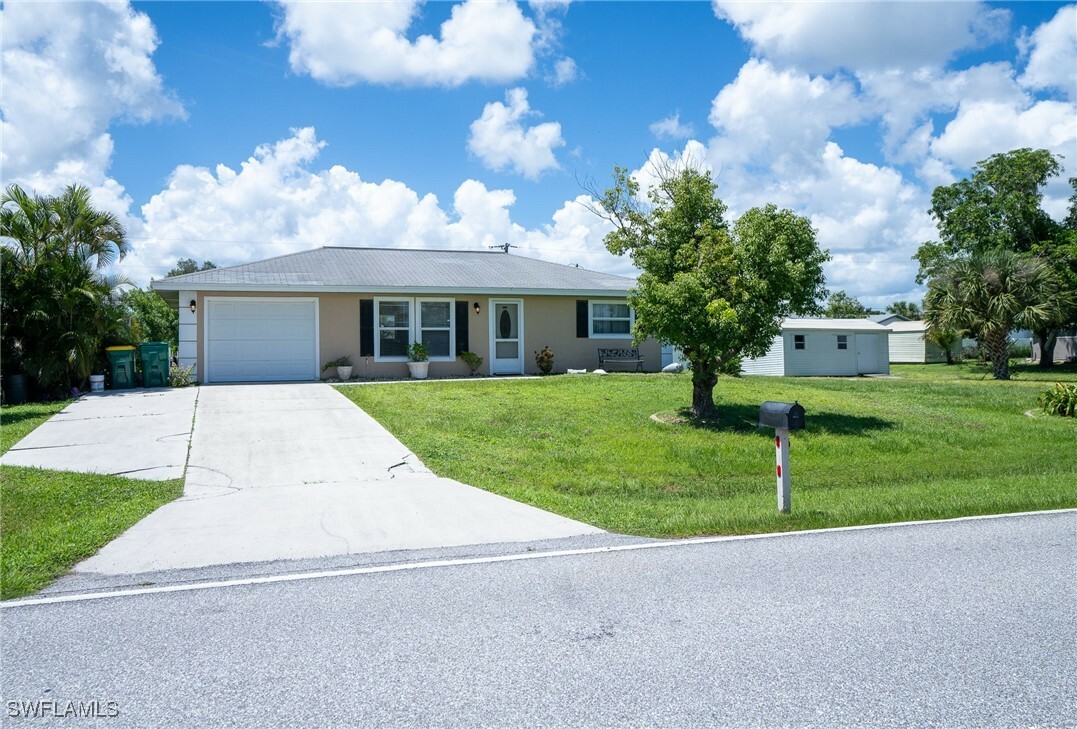 Property Photo:  3255 Lake View Boulevard  FL 33948 