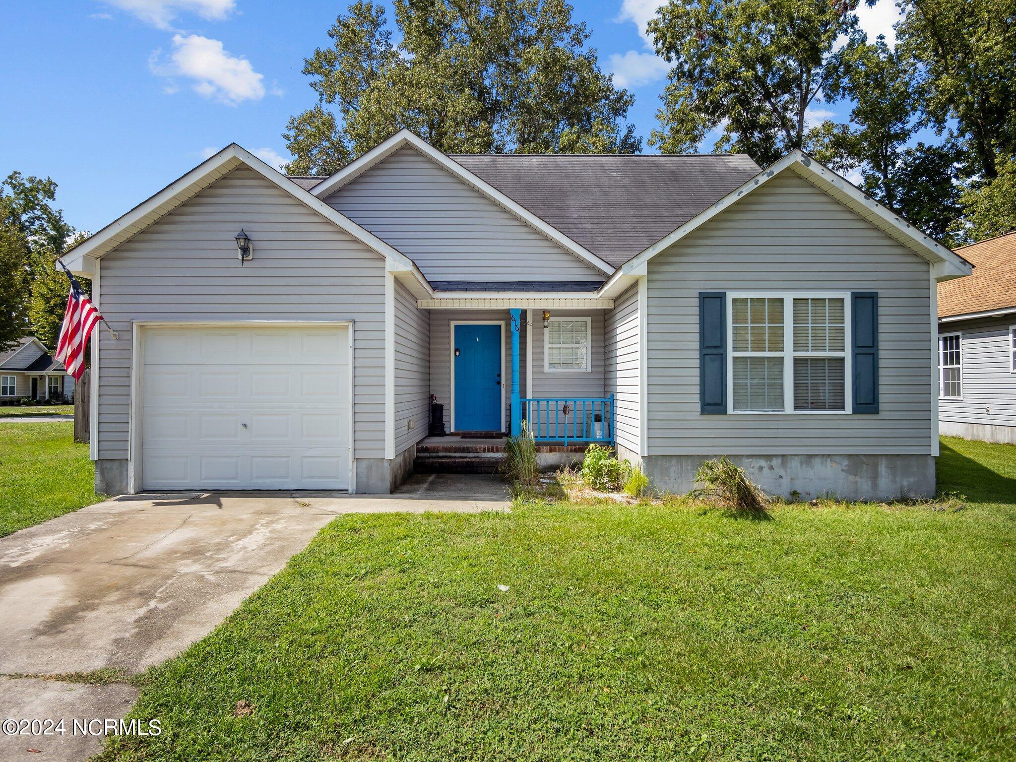 Property Photo:  616 Mattocks Avenue  NC 28555 