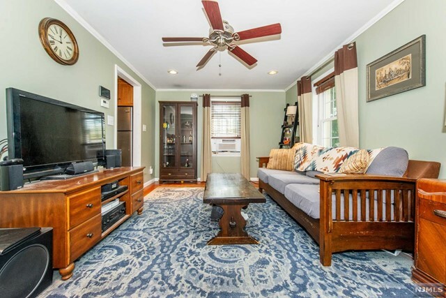 Property Photo:  16 Walnut Street  NJ 07403 