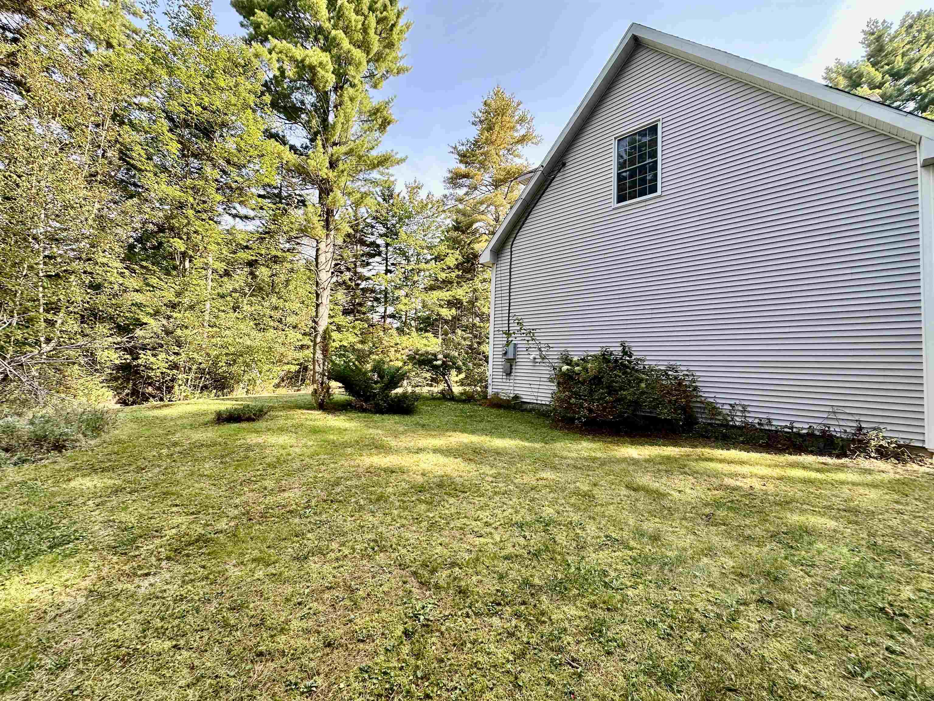 Property Photo:  631 Presidential Drive  NH 03280 