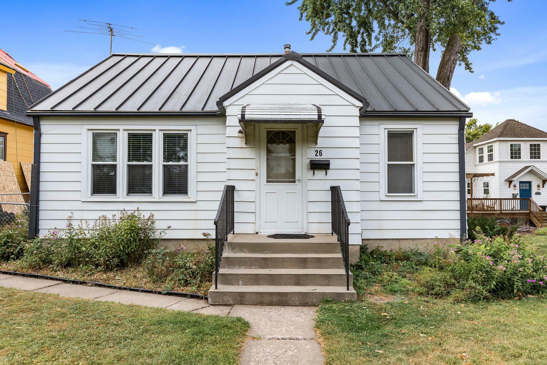 Property Photo:  26 6th Avenue N  MN 55343 