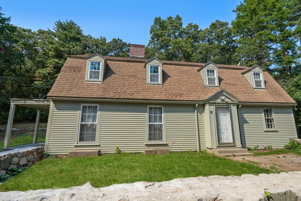 Property Photo:  18 Kingsbury Lane  MA 02493 