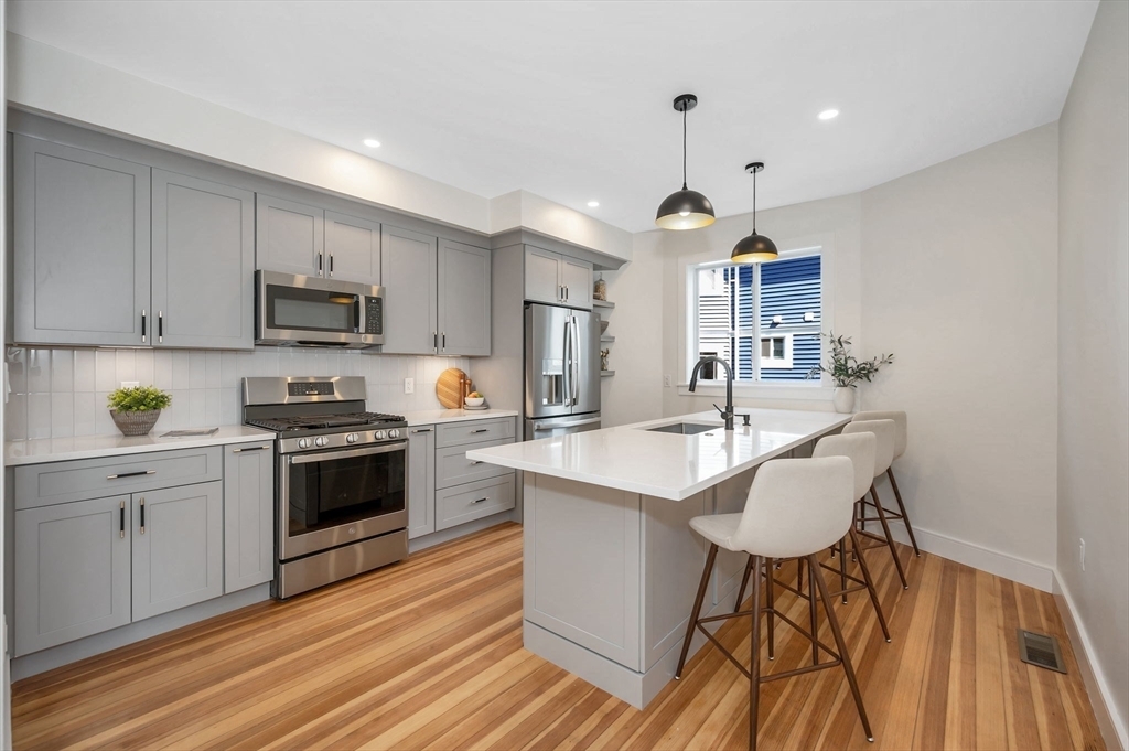 Property Photo:  124 Harvard Street 1  MA 02155 