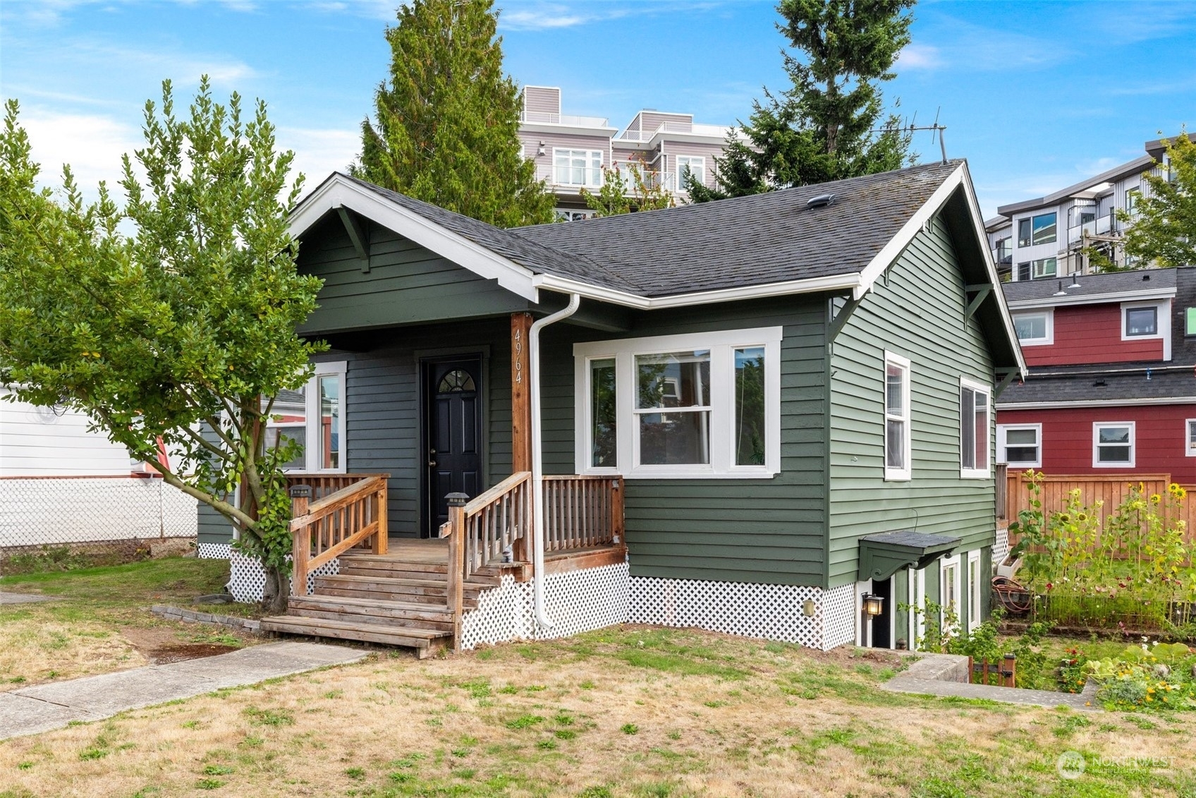 Property Photo:  4964 Lewis Place SW  WA 98116 