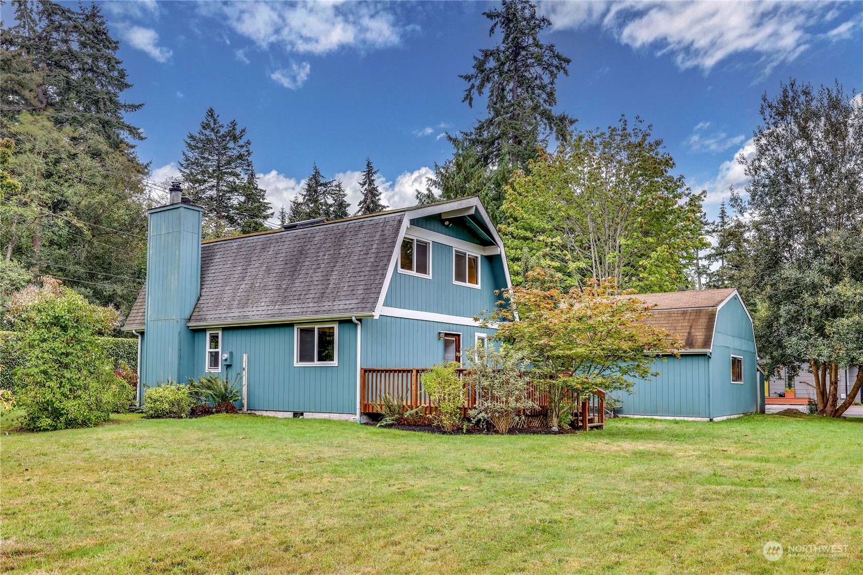 Property Photo:  891 Park Avenue NE  WA 98110 