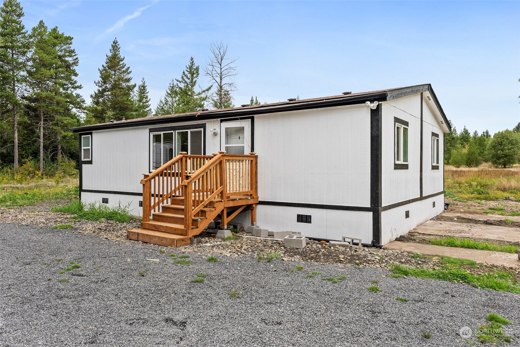 Property Photo:  390 Olyer Road  WA 98591 