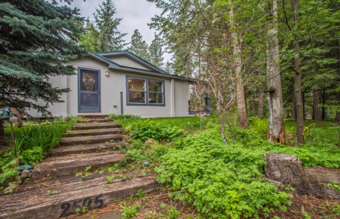 Property Photo:  2505 W Bridges Rd  WA 99006 