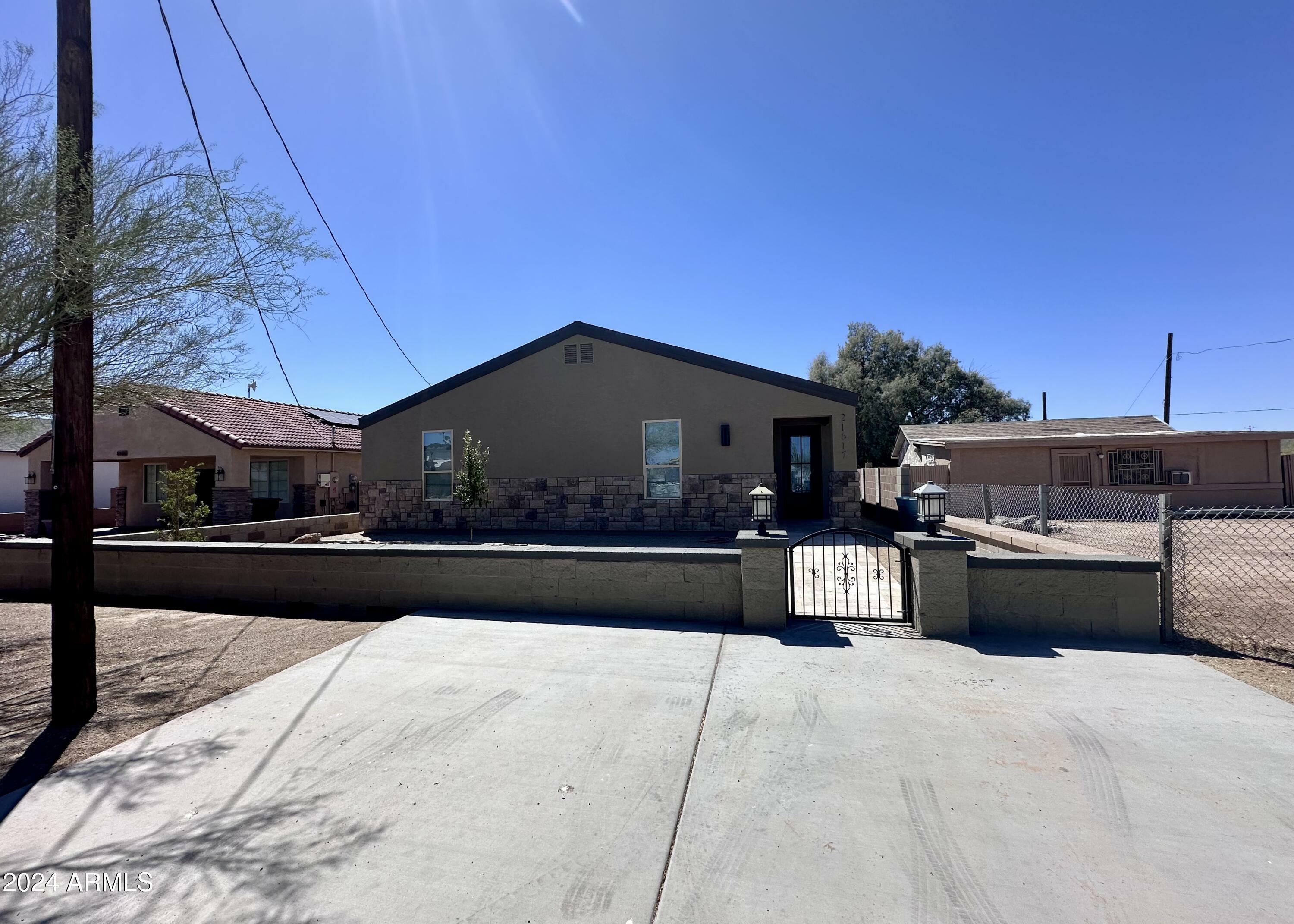 Property Photo:  21617 W Wilson Avenue  AZ 85361 