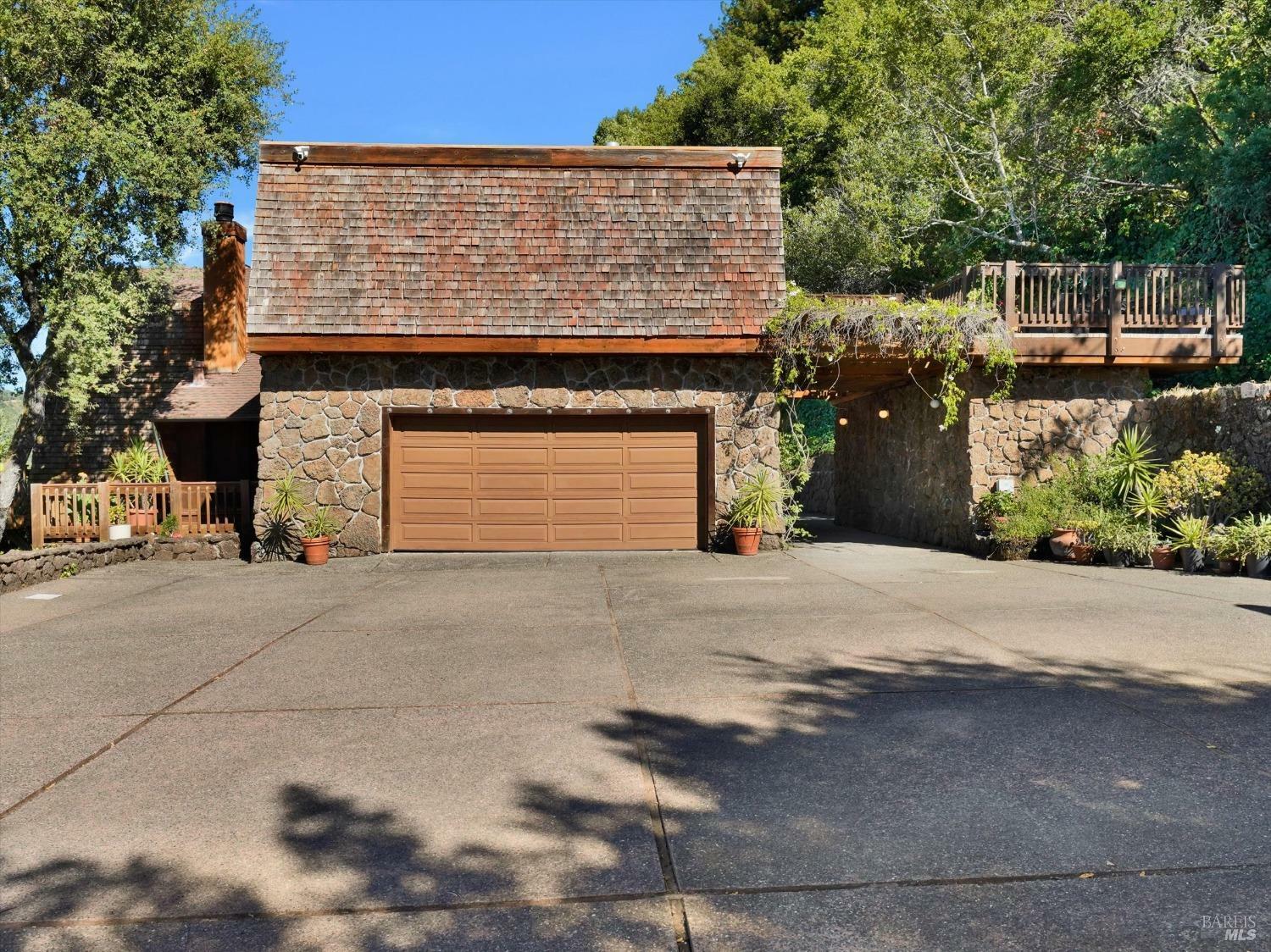 Property Photo:  111 Glenside Way  CA 94903 