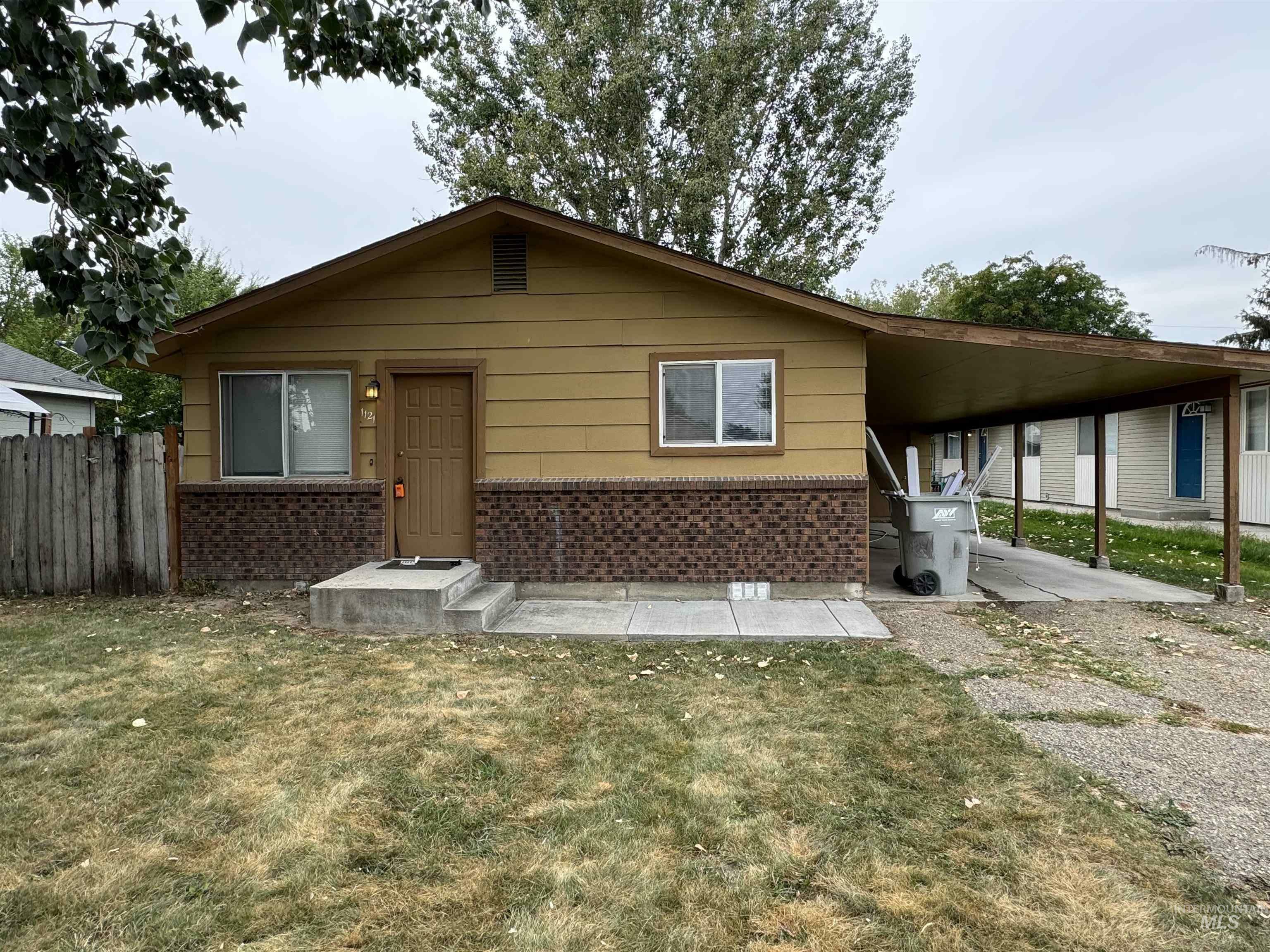 Property Photo:  1121 Holly Street  ID 83686 