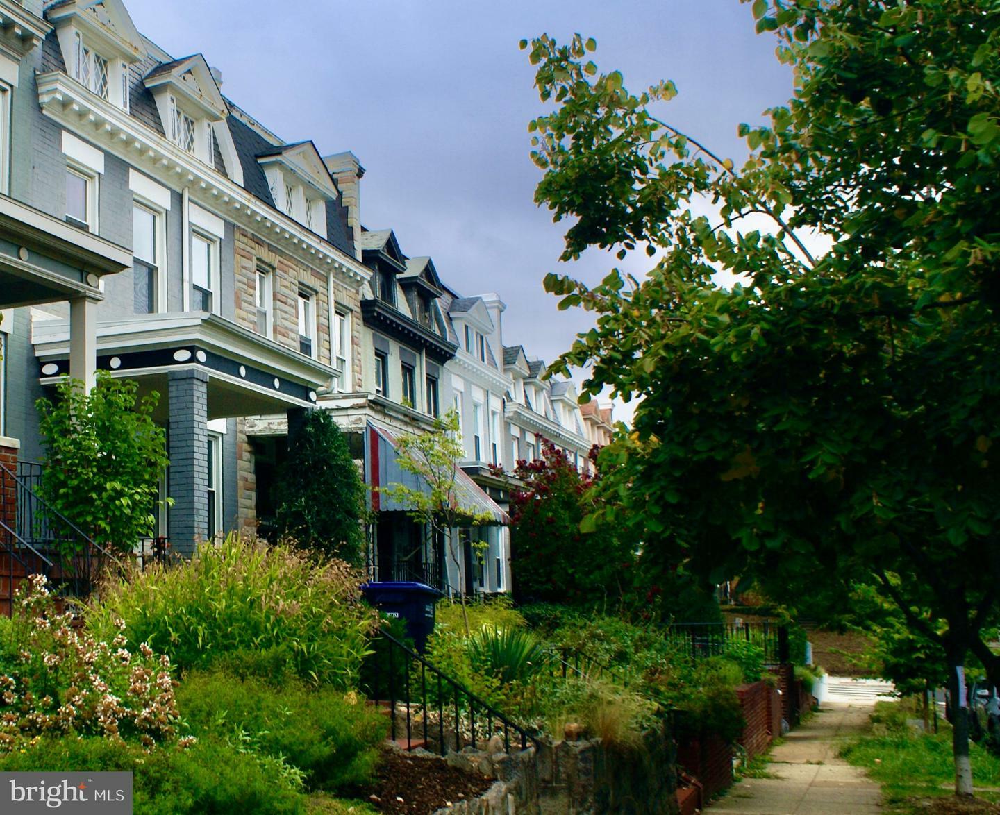 Property Photo:  170 U Street NE  DC 20002 