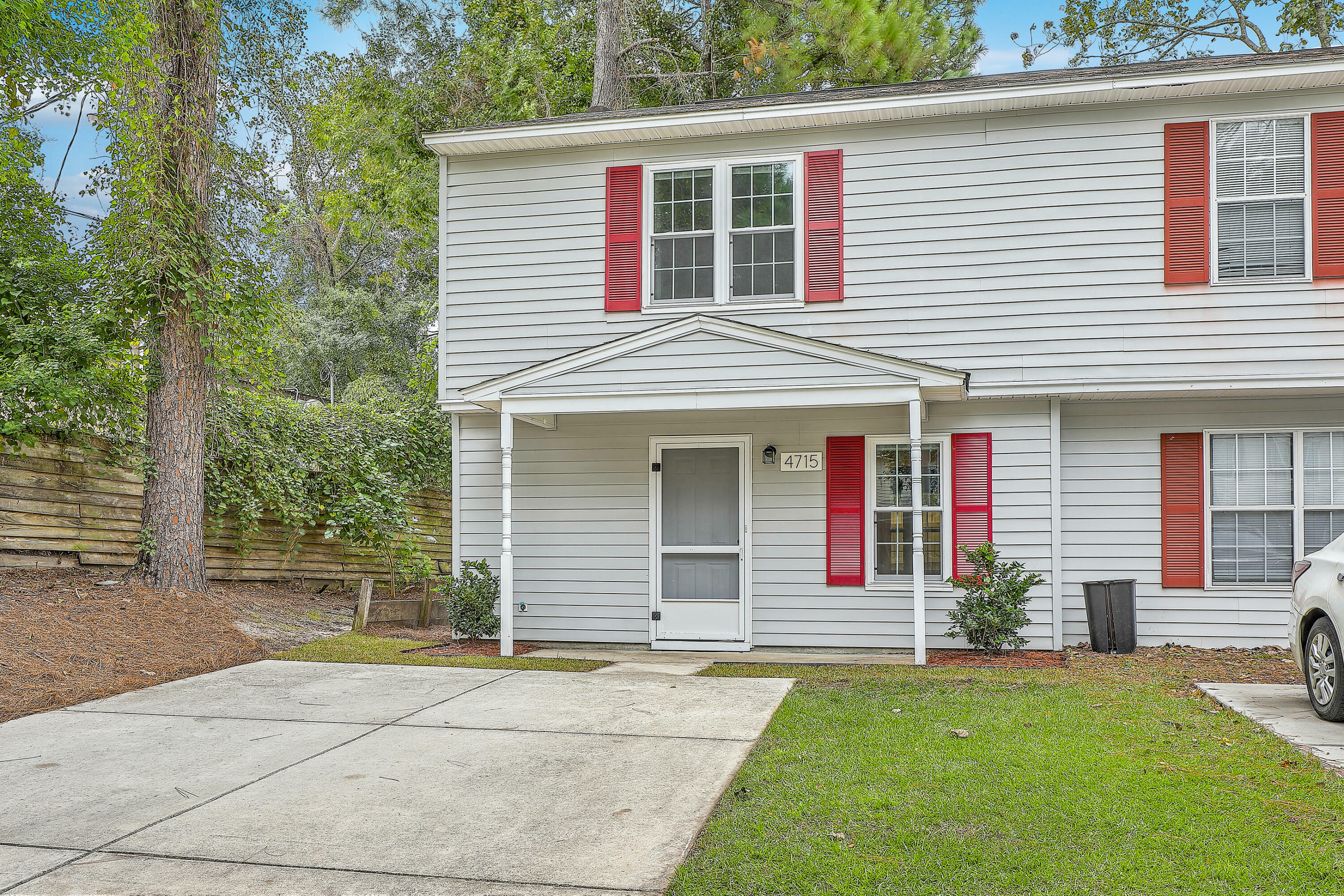 Property Photo:  4715 Linfield Lane  SC 29418 