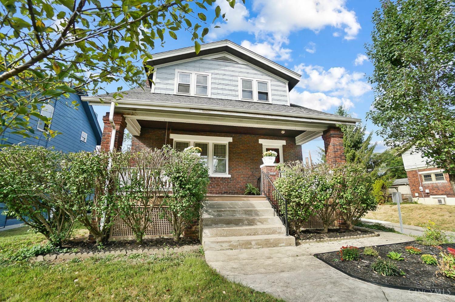 2821 Linwood Avenue  Cincinnati OH 45208 photo