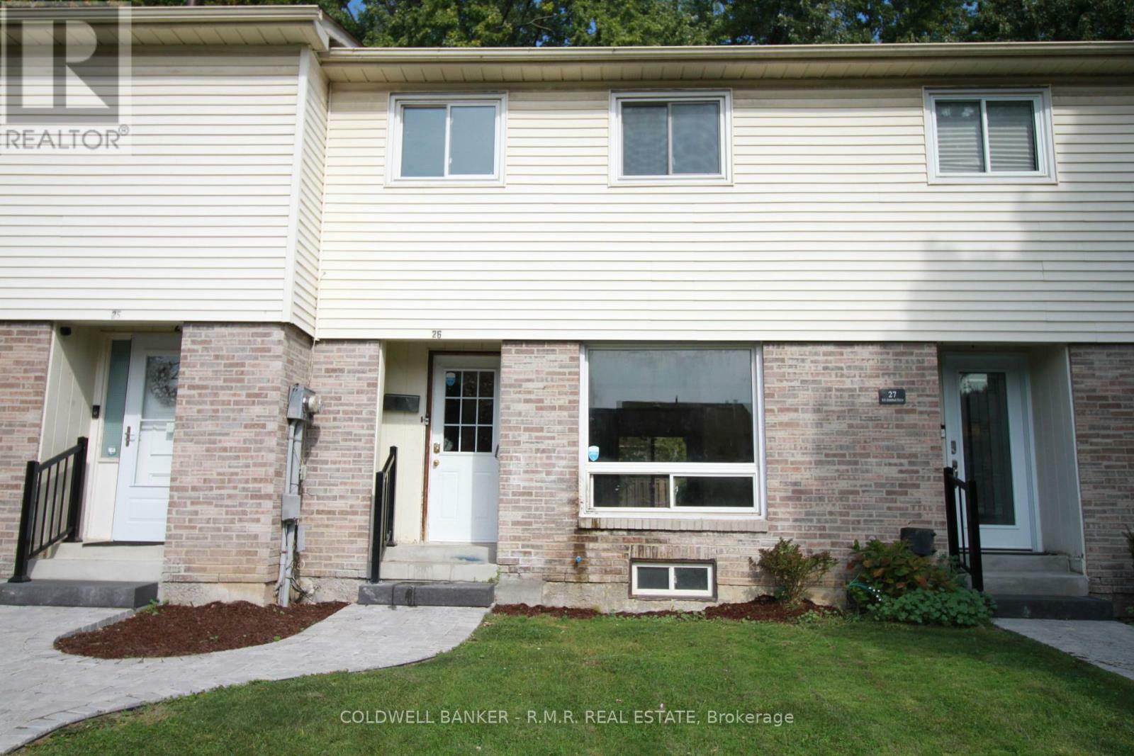 Property Photo:  611 Galahad Drive 26  ON L1K 1N1 