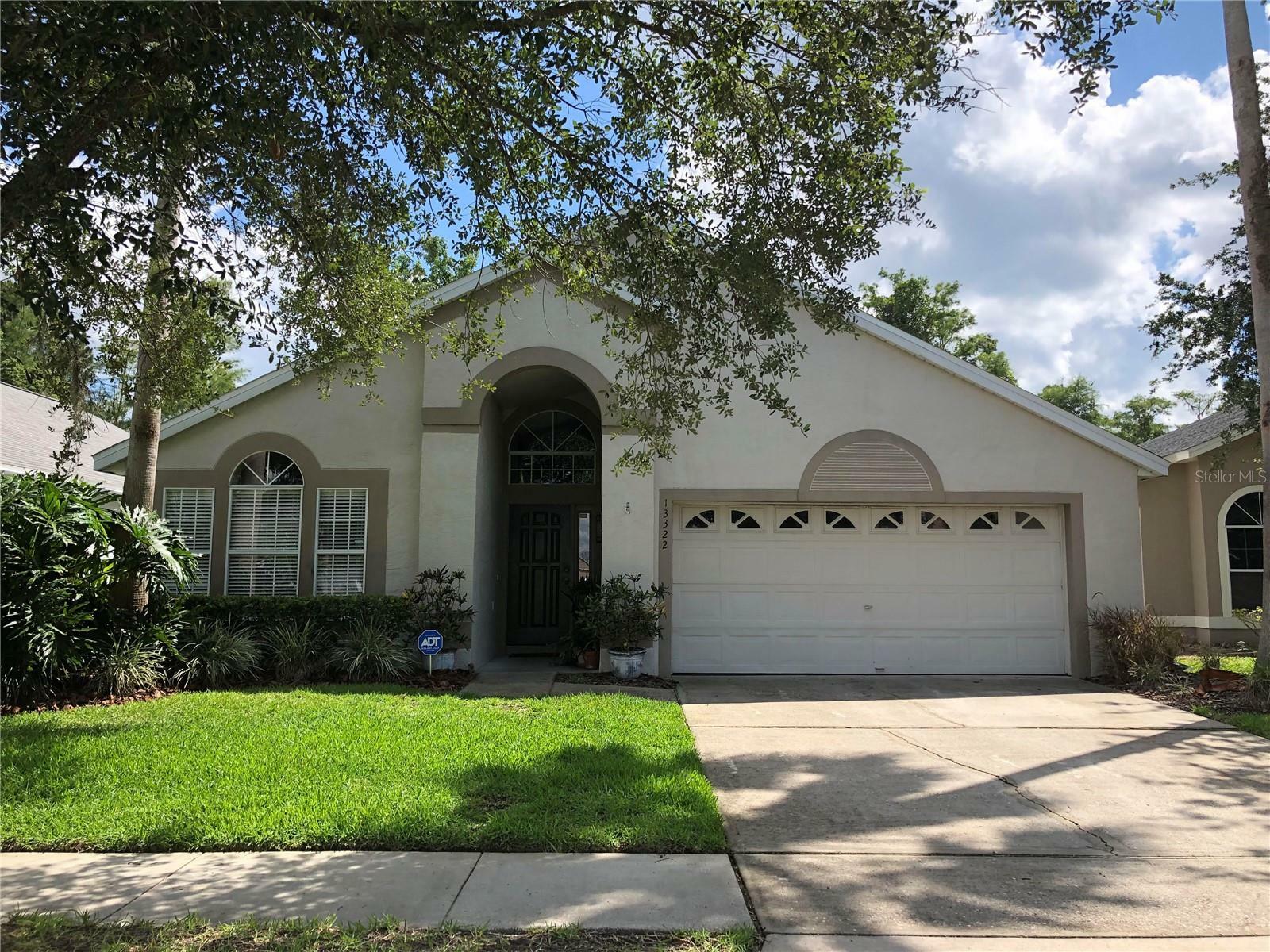 Property Photo:  13322 Heron Cove Drive  FL 32837 