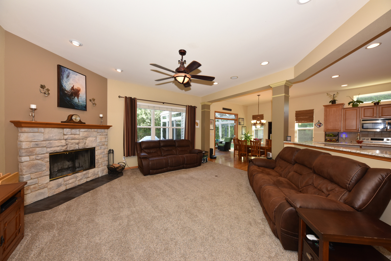 Property Photo:  3530 S Woodland Ct  WI 53146 