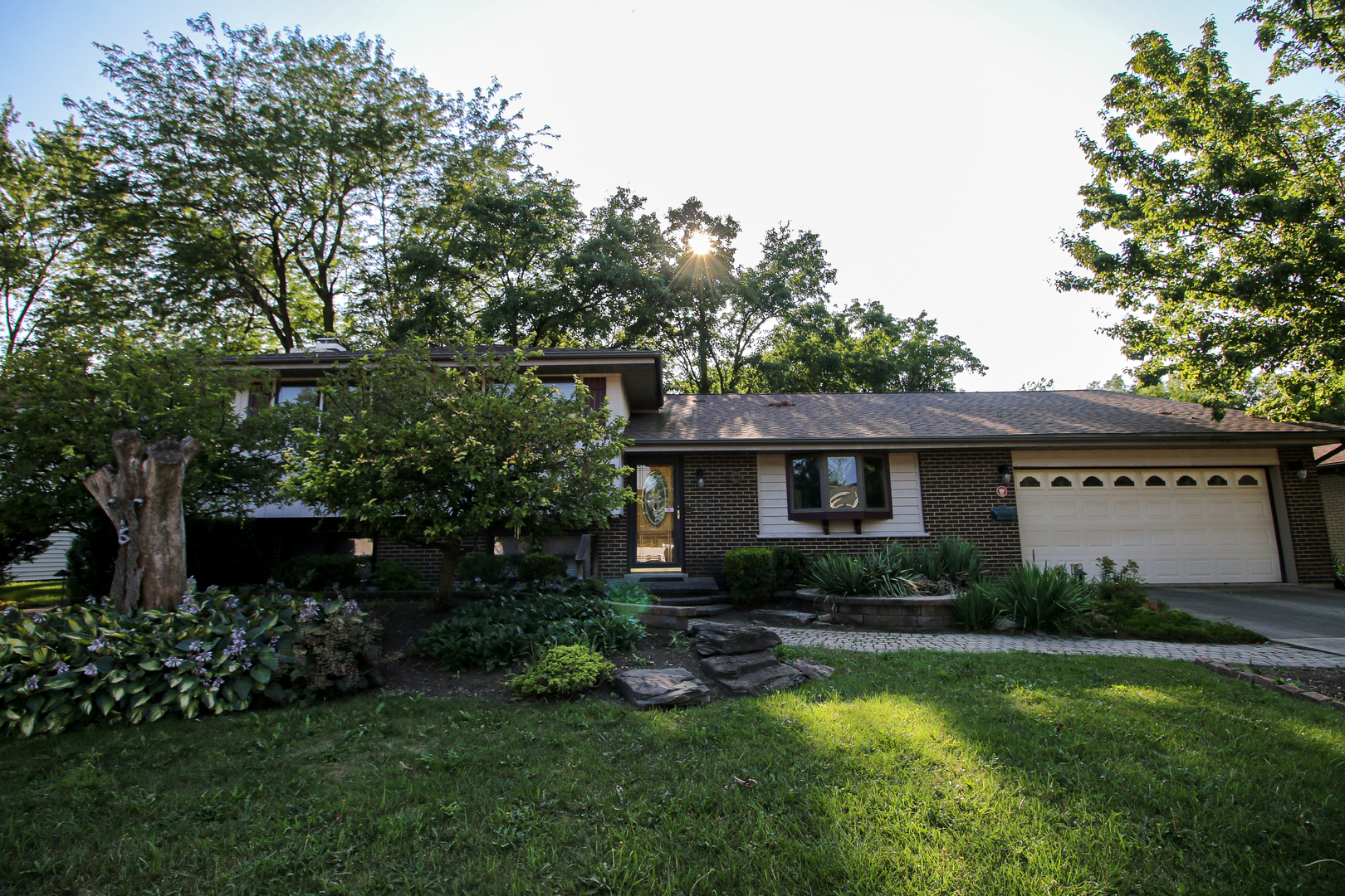 Property Photo:  617 Westnedge Road  IL 60435 