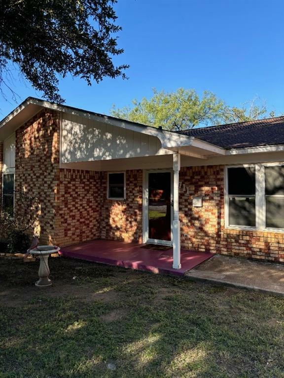 Property Photo:  711 Mistletoe Street  TX 76424 