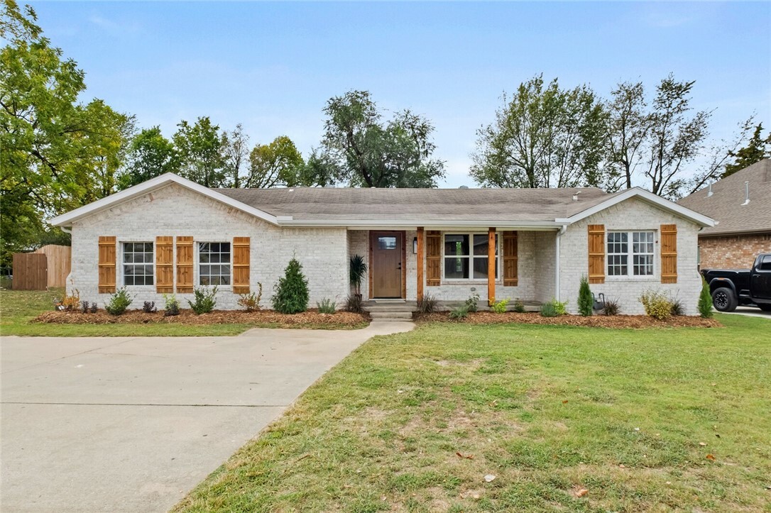 Property Photo:  5233 Har Ber Avenue  AR 72762 