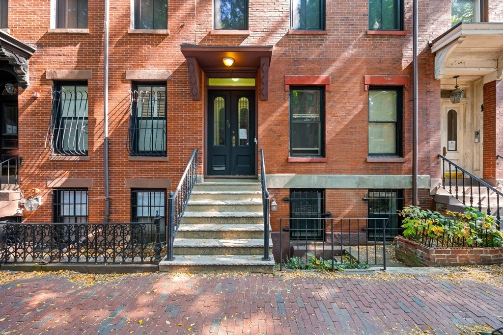 Property Photo:  50 E Springfield St 1  MA 02118 