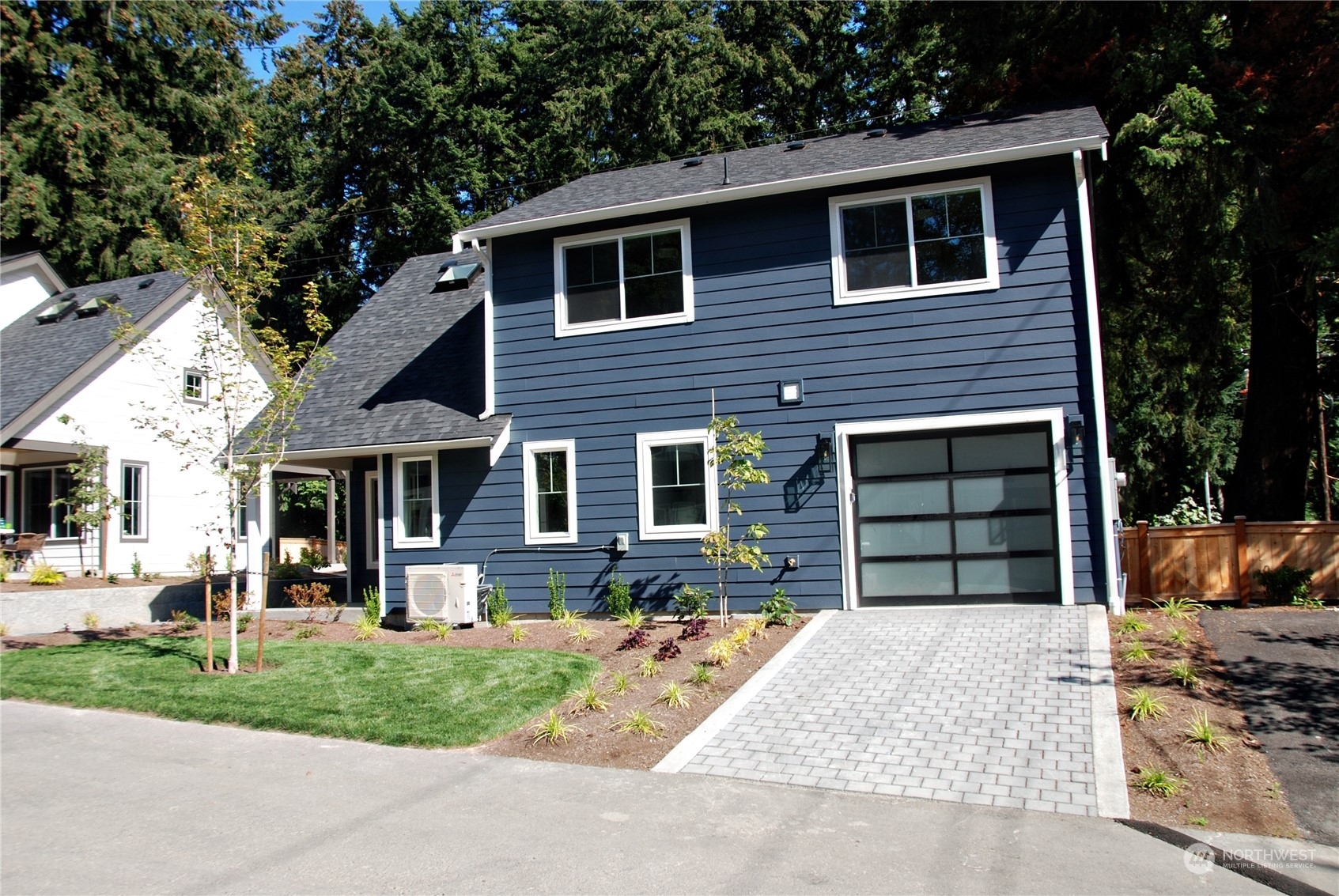 Property Photo:  11524 NE 53rd Street  WA 98033 