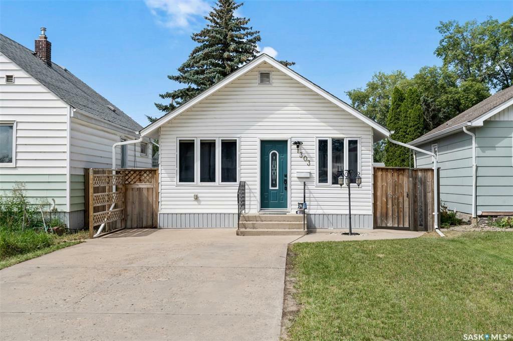 Property Photo:  1303 6th Avenue N  SK S7K 2T7 