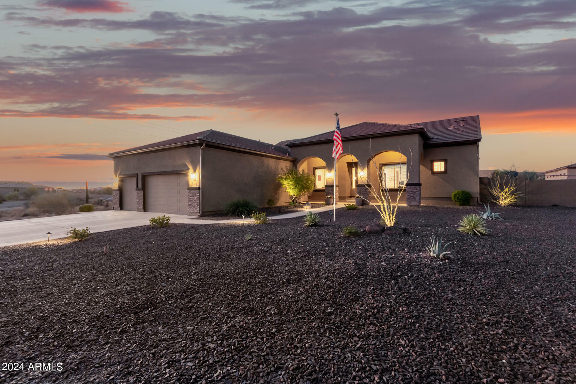 Property Photo:  1112 E Arroyo Road  AZ 85086 