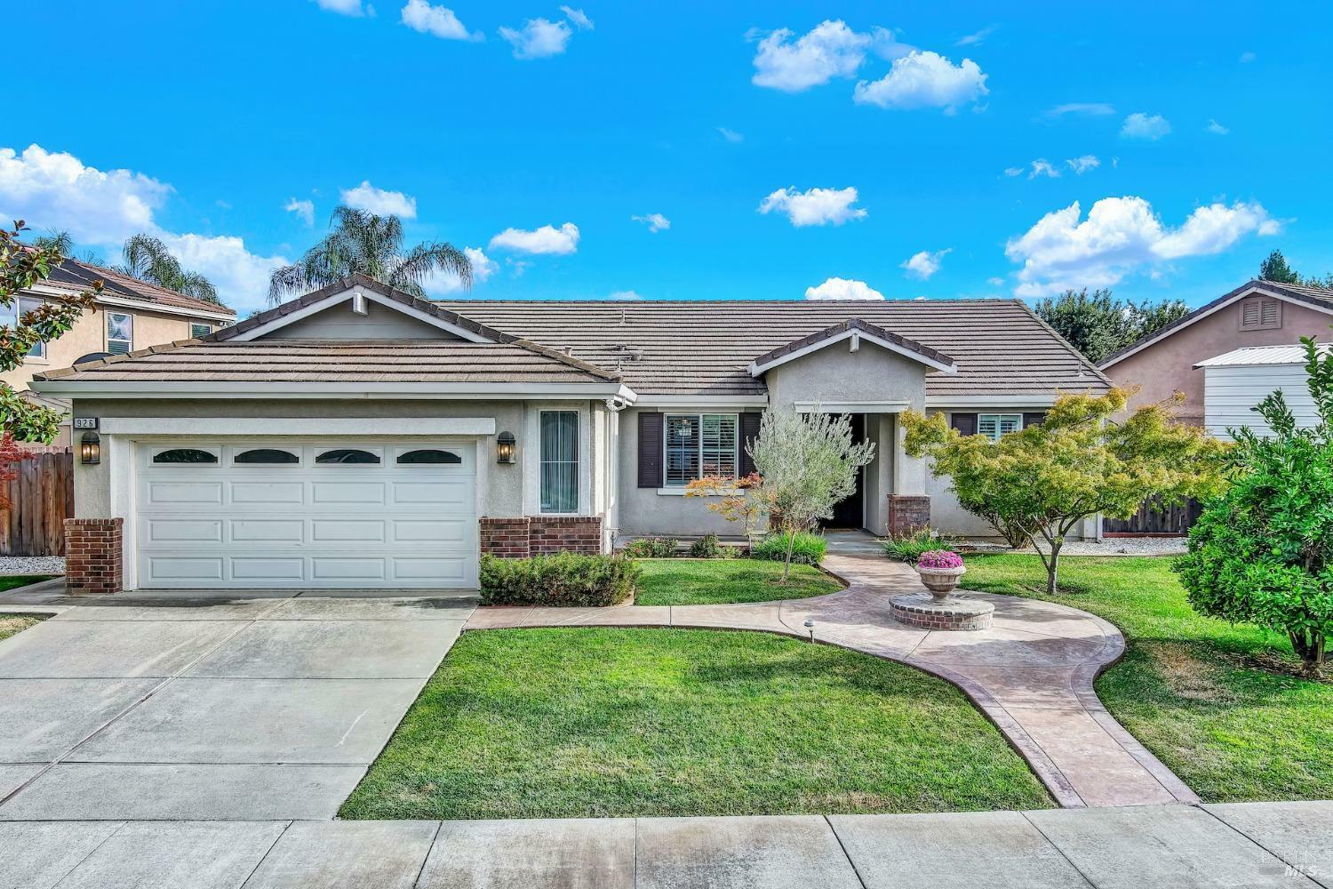 Property Photo:  926 Rio Grande Drive  CA 95687 