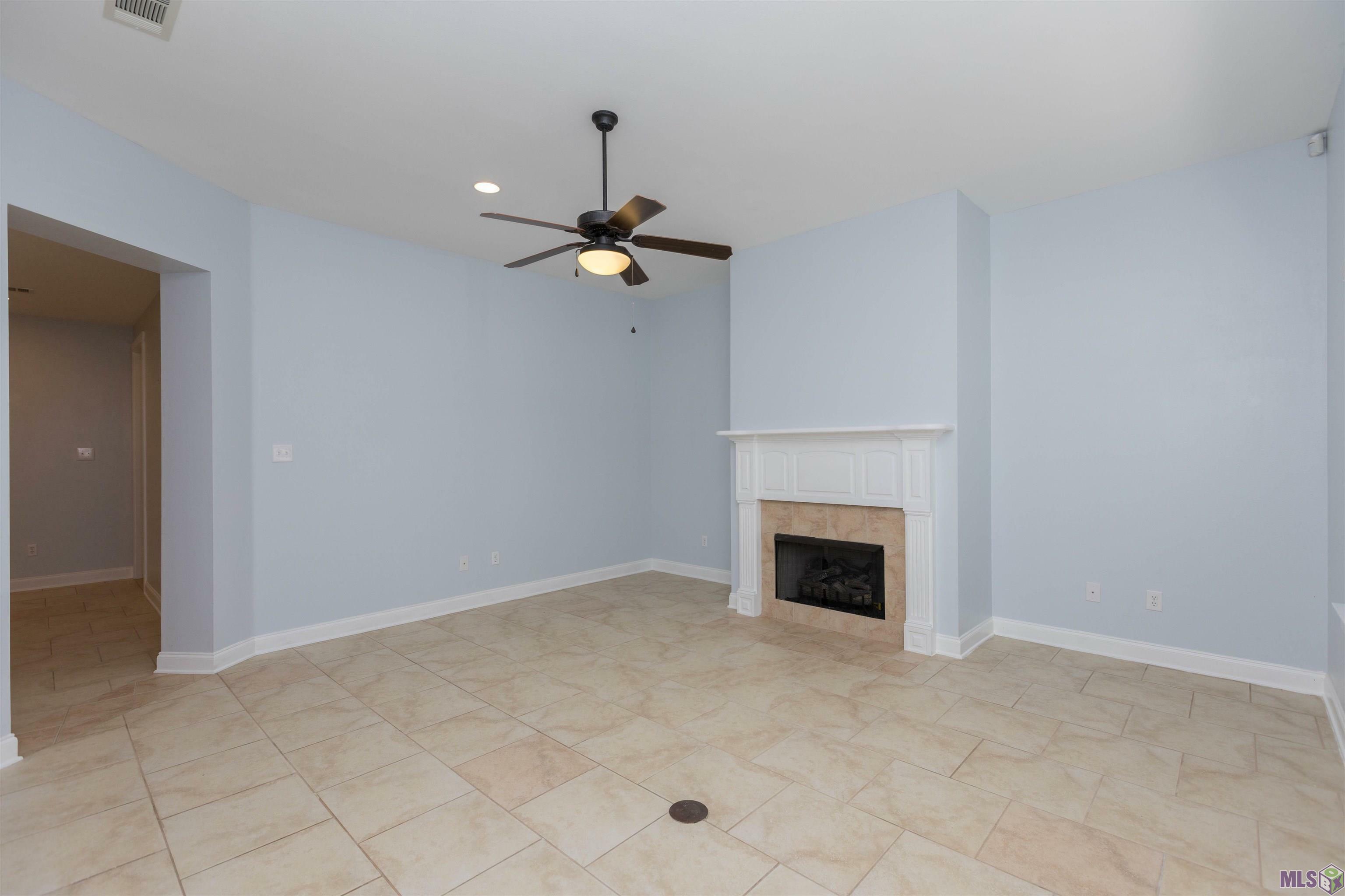 Property Photo:  9379 Boone Dr  LA 70810 