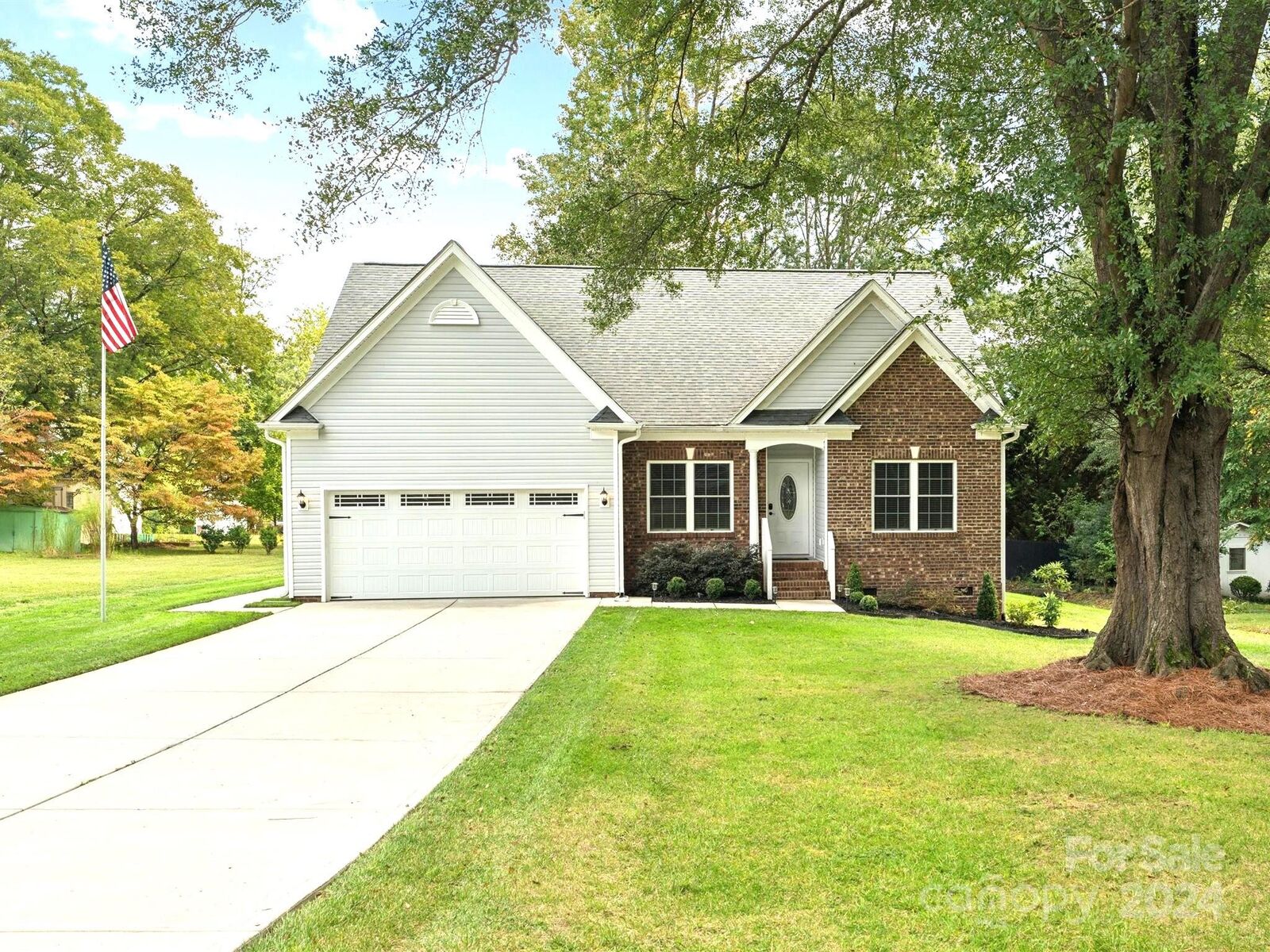Property Photo:  1114 Woodhaven Drive  NC 28120 