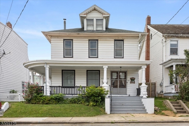 Property Photo:  162 Summit Avenue  NJ 08865 