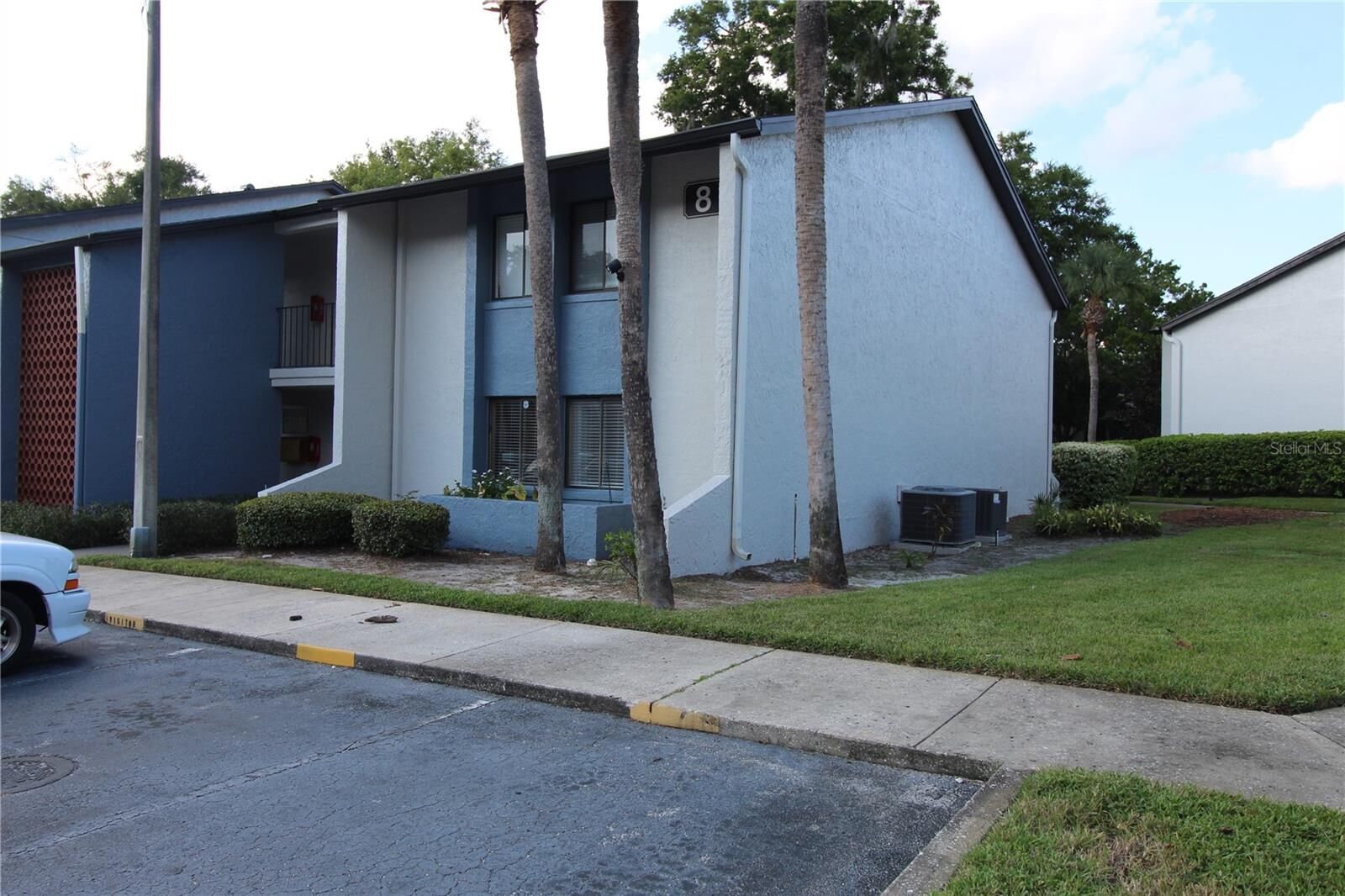 Property Photo: 8 Escondido Circle 79 FL 32701