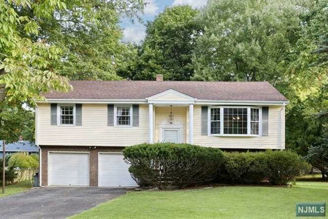 Property Photo:  16 Rutgers Place  NJ 07642 