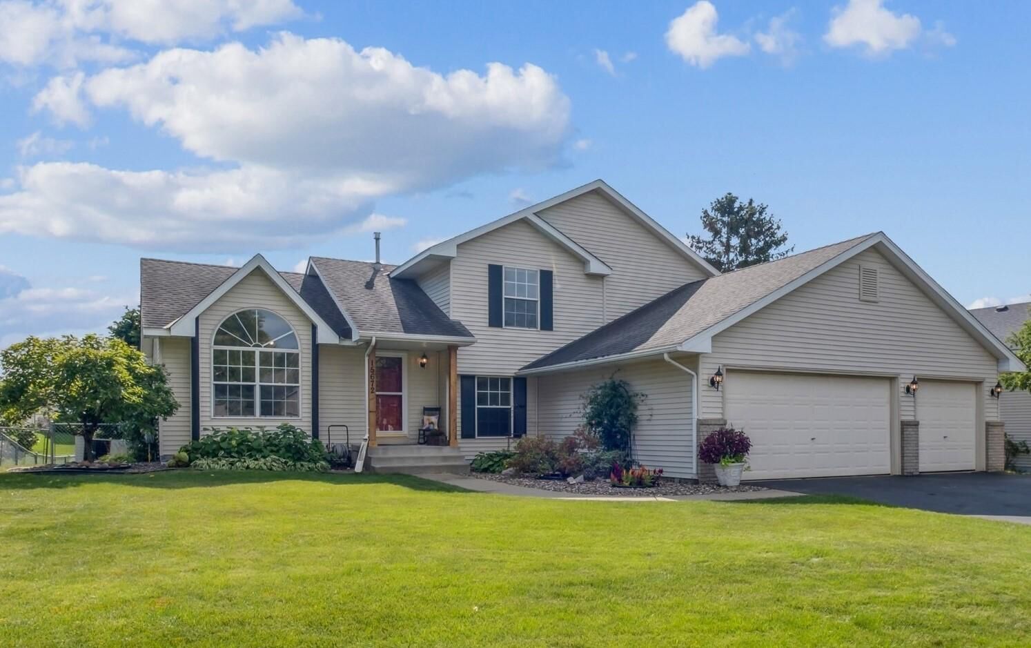 Property Photo: 15672 Crocus Court W MN 55068