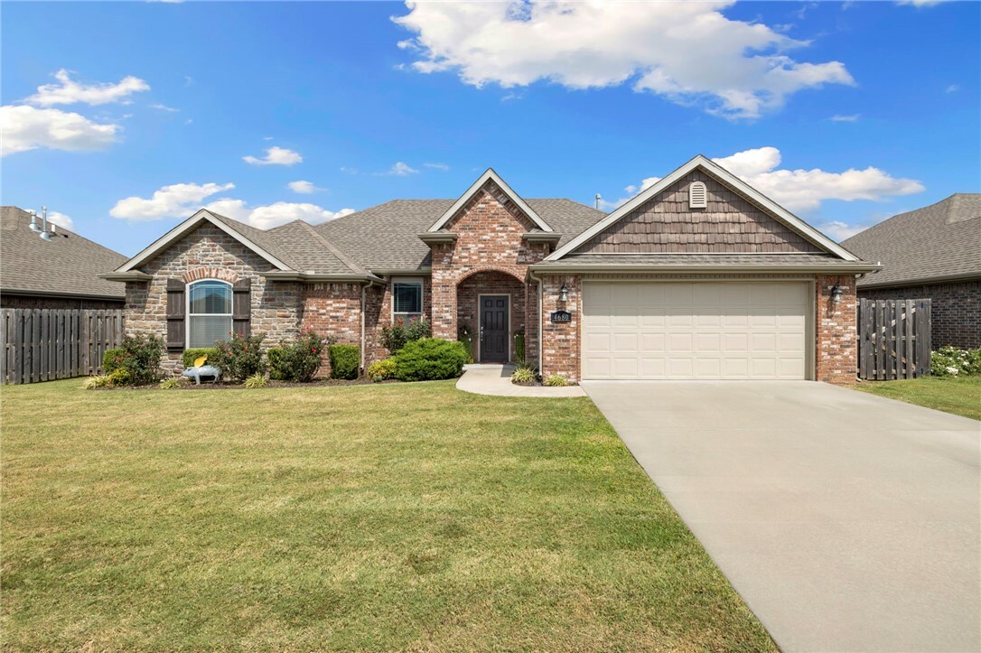 Property Photo:  4680 W Wales Drive  AR 72704 